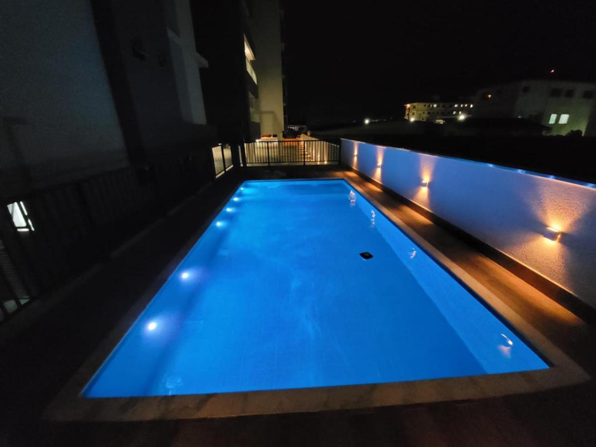 דירות אובטובה Apartamento Com Piscina No Centro מראה חיצוני תמונה